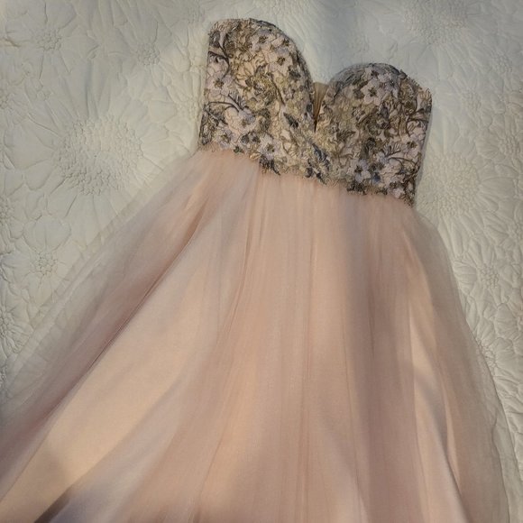 Faviana Prom Gown - Picture 2 of 6